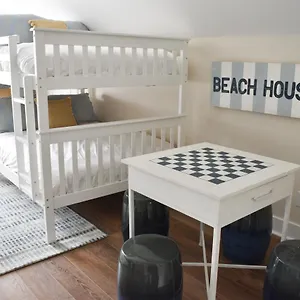 New! Heated Pool, House, Elevator, Walk To The Beach! , Hilton Head Island United States