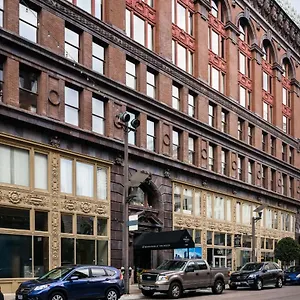 Frontdesk Spacious Downtown 2 Bedroom Apt , Saint Louis United States
