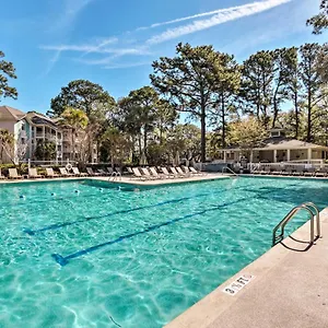 With Pool Walk To Beach! , Hilton Head Island United States